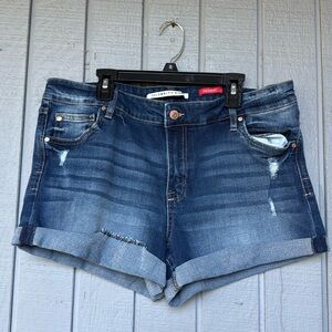 Celebrity Pink Denim Short Size 13/31
